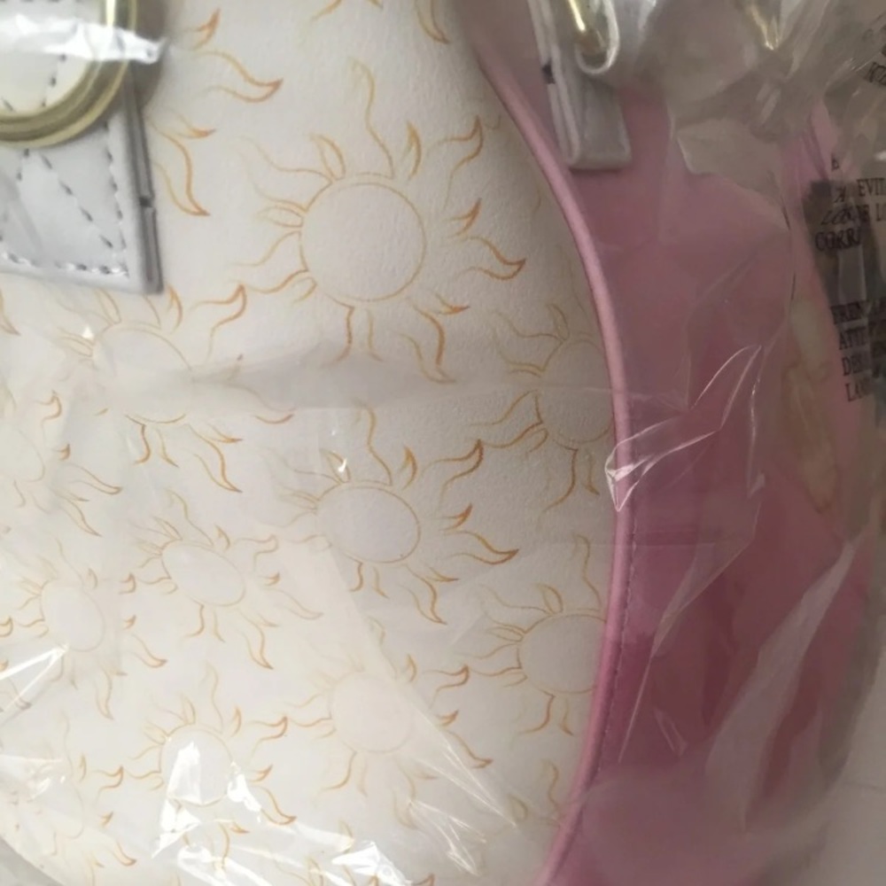 NWT!🌟RARE🌟Loungefly Tangled Tote Purse!💗 - Picture 4 of 5